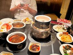 -钱小奴海鲜自助黑金店(杭州滨江龙湖店)