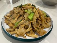 -何适山庄 ·可团建(水长城P2停车场店)