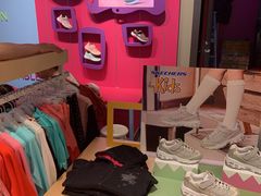 -SKECHERS 斯凯奇(上海国际时尚中心店)