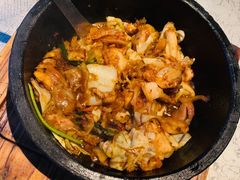 -穹六人间 people 6(岳阳路店)
