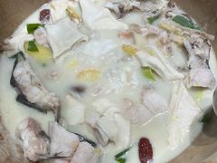 -滇香肴·云南菜蒸汽石锅鱼(云南北路店)