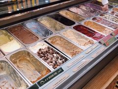 -Inside Scoop Suria KLCC