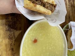 -穆得·老周家牛肉烧饼(普利街店)