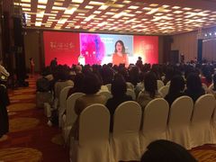 -上海龙之梦万丽酒店