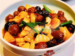 鲜淮山烧藕丸-小六汤包砂煲菜(文景路店)