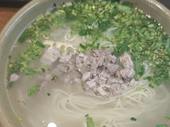 -亮亮面馆(经六路店)