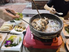 -墨脱石锅椰子鸡•香草鸭•东山羊(大东海店)