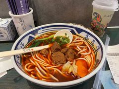 招牌红煨牛腩粉-鑫花溪牛肉米粉(苏州中心店)