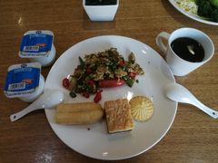 -西安大雁塔科技大学地铁站亚朵酒店