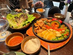 菠萝烤黑猪肉-Fuzzy Bistro 浮几韩餐·茶酒馆