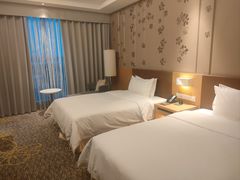 -南阳建业森林半岛假日酒店