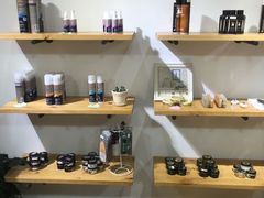 -爱革·奢品·鞋包·衣物·家居(博荟广场店)