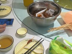 -刘姐啤酒鱼民族演艺餐厅(西街总店)