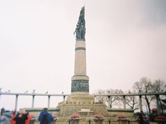 -人民防洪胜利纪念塔