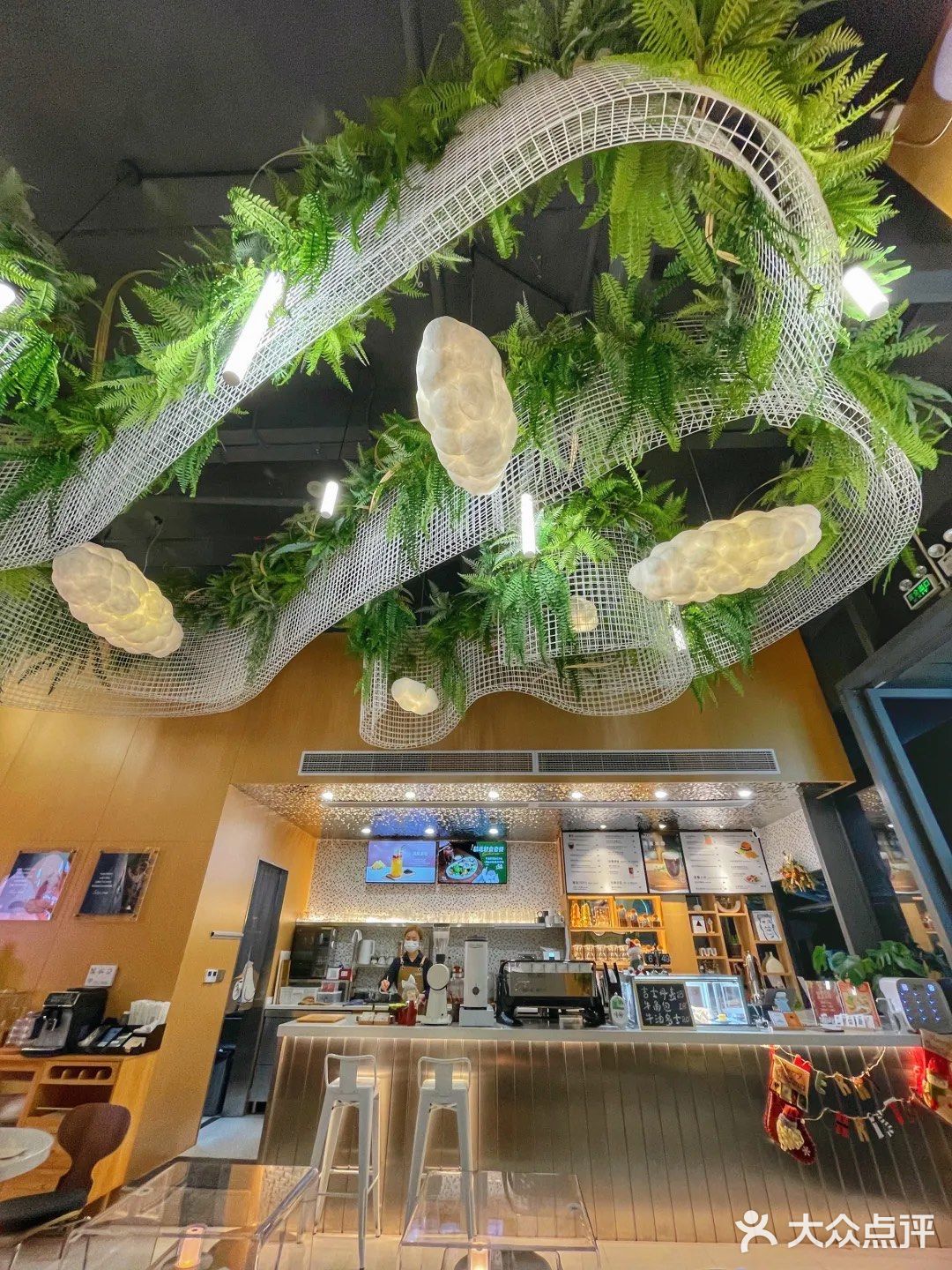 不止咖啡，更是深圳年轻人交流基地[胜利]