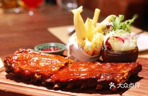 Peach Wood Grilled Pork Ribs