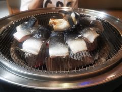 -围炉肉舍•炭烤活鳗•丹东海鲜烤肉(步行街店)