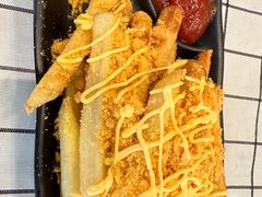 薯条-汽车博物馆主题餐厅