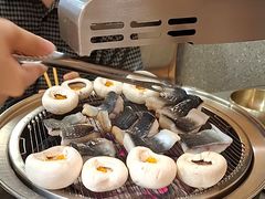 -围炉肉舍•炭烤活鳗•丹东海鲜烤肉(步行街店)