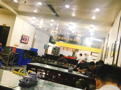 大堂-牛一嘴·兰州牛肉面·大盘鸡(财富中心店)