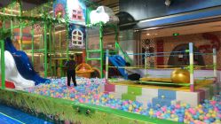 -小玩家儿童主题乐园(世茂广场店)