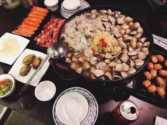 招牌卜卜贝-拾下卜卜贝•海鲜火锅