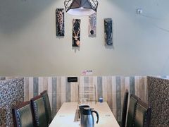 靠窗位-白玉·朝鲜族烤串(深圳Kkone店)