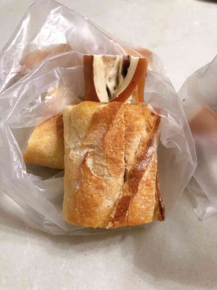 la vendee旺代(隆昌路店)-"价格中上,离家比较近,肚子有点饿就选择吃.