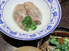 -古都历食南京菜·烤鸭·鸭血粉丝·汤包(南京博物院店)