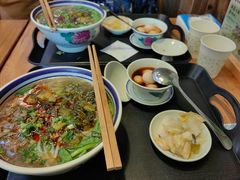 -云阿蛮云南生烫牛肉米线(奉贤路店)