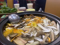 -菌之家·专业纯野生菌火锅·特色炒菌