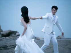 -雪中彩影婚纱摄影·微光艺术中心