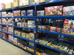 -逝水玩具折扣店