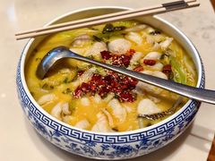 -泓历皇朝酒店(东亭店)