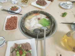 -墨脱石锅椰子鸡•香草鸭•东山羊(大东海店)