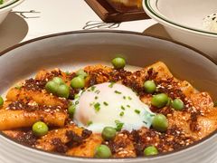 -Mogul Eatery·大亨餐酒馆