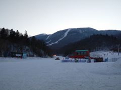 -亚布力新体委滑雪场
