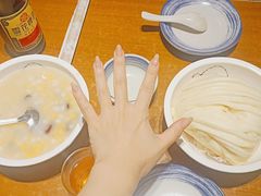 大碴粥-95号酱骨·一块豆腐(展春园西路店)