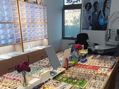 -天空之镜眼镜店蔡司依视路配镜授权零售店(望京颐堤港店)