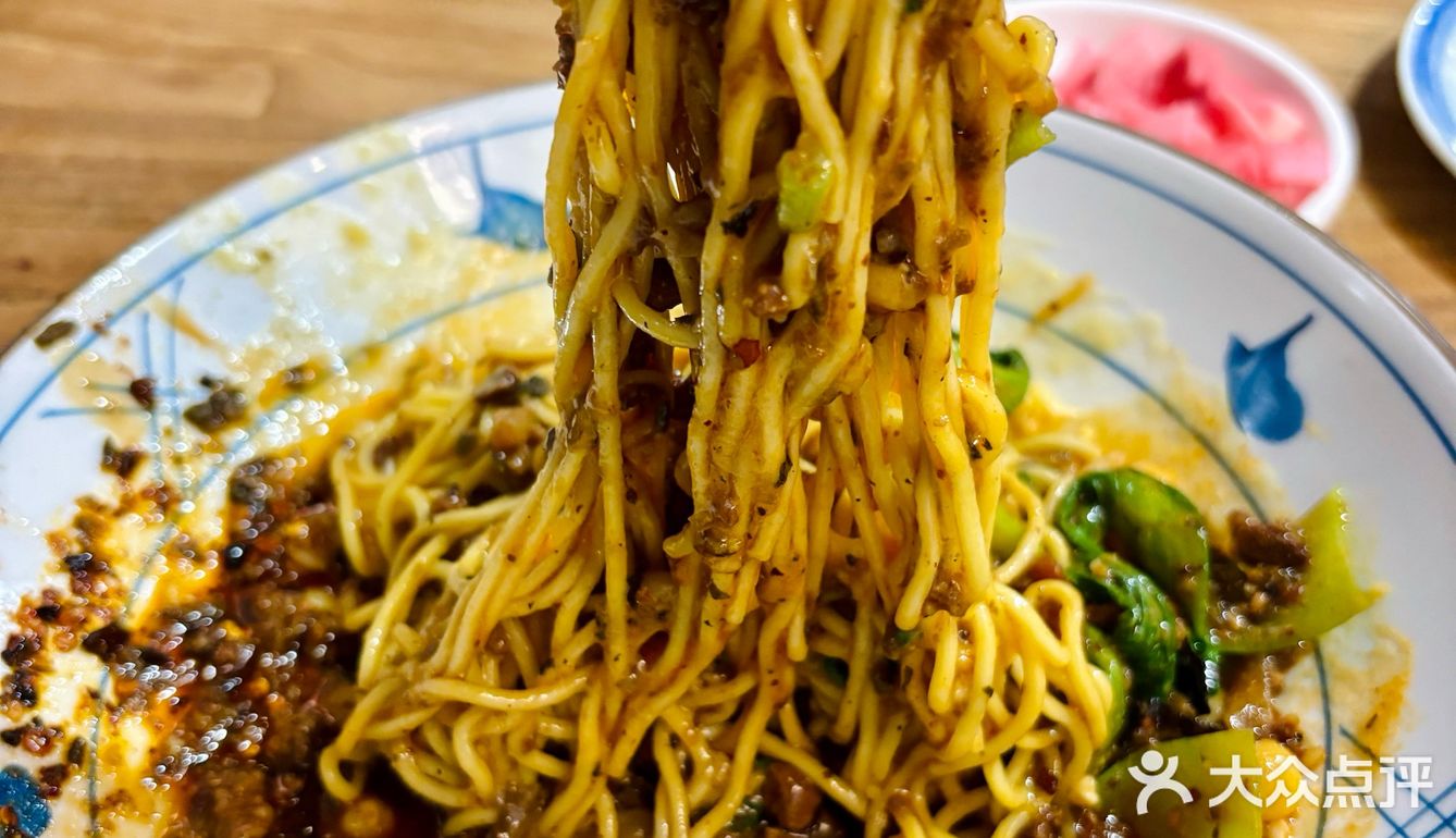 连续三年必吃榜，24小时营业排队，到底怎样