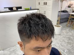 -V8潮牌·接发烫染连锁