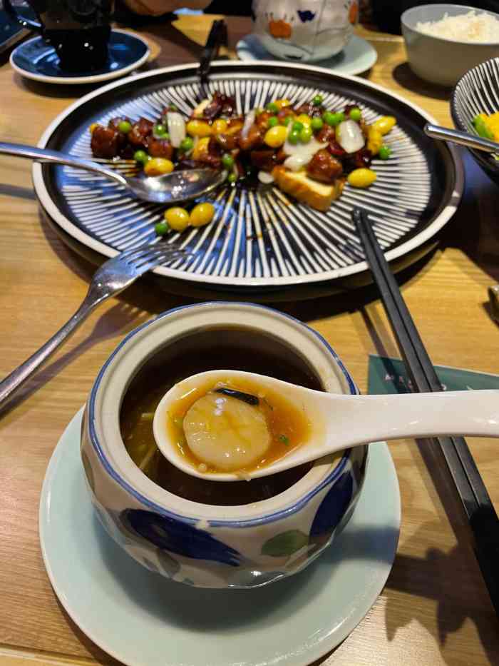 4.17打卡的米朵餐厅听亲戚说是网红店,而且平日排不到号得等.