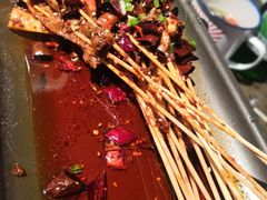 -沪小二炭火蛙锅(淮海中路美食不夜城店)