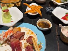 -雍容荟帝王蟹活龙虾展台自助(IFS黑金店)