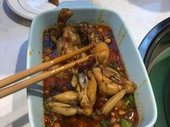 -蛙两只美蛙鱼头火锅(恒茂店)