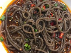 酸辣蕨菜粉-马尔龙新疆饭店·清真(长青路店)