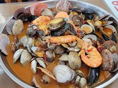 -天伦海鲜·老味道·青岛菜(栈桥天主教堂店)