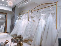 -LOVE SHINE婚纱·红鼎庄龙凤褂·妈妈装定制