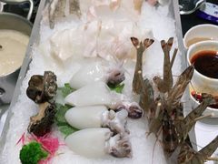 -红鼎豆捞·非遗鲍皇汤火锅(宝丰路店)