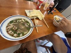 -岳记羊肠馆(陵园小区店)